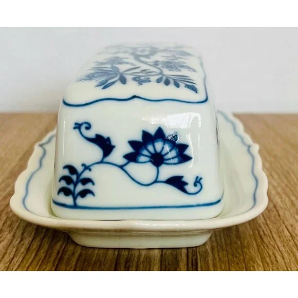 VintageBlue Danube Japan covered butter dish Blue Onion pattern Fine porcelain - Picture 9 of 12